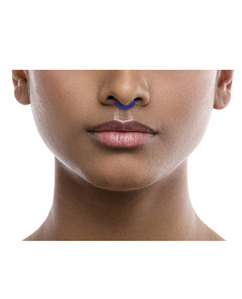 Rave Ring Chill Single Sachet Peppermint Scent Blue nasal diffuser worn gently on the septum.